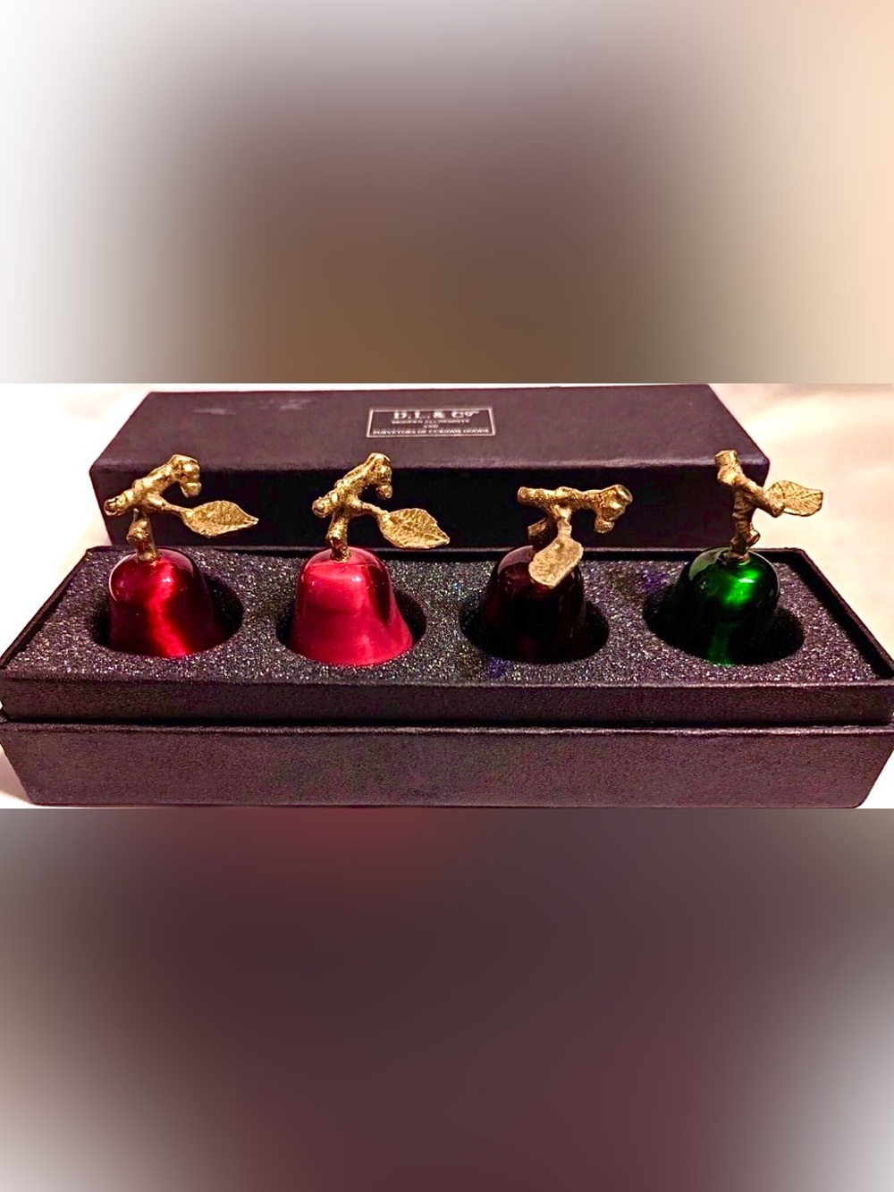 D. L. & Co. Boite de Poires Set of 4 Pear Candles, never used/burned